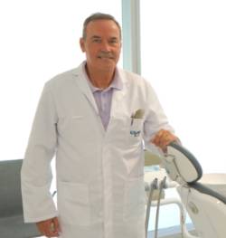 Dr. Manuel Chamorro