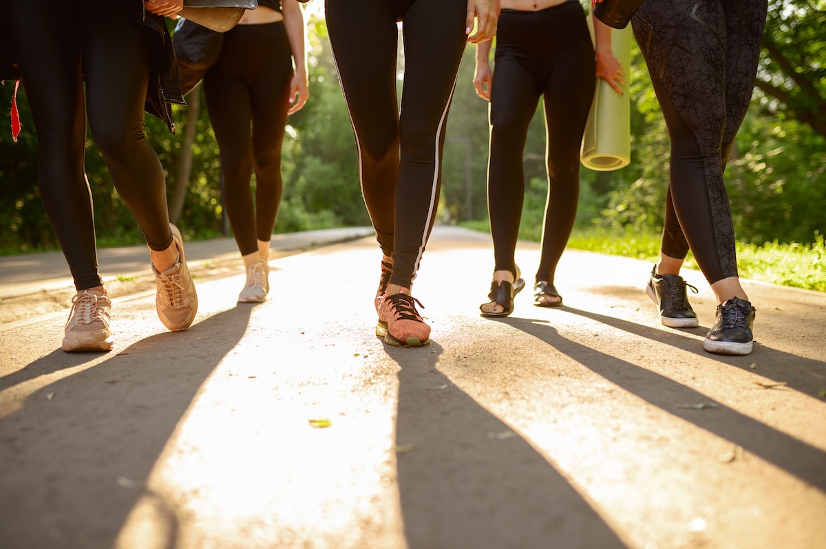 many-women-with-mats-group-yoga-training-2026-03-17-00-16-07-utc